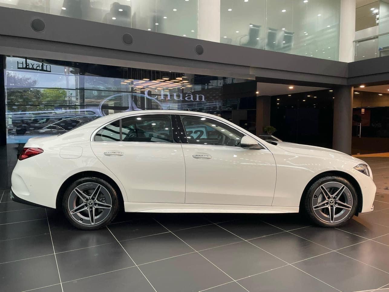 Mercedes C300 AMG (3)