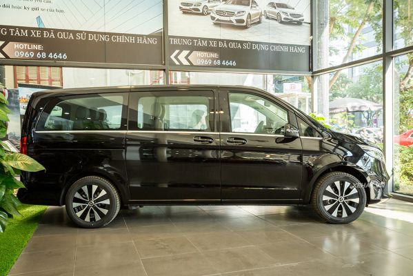 Mercedes-VClass-250-3