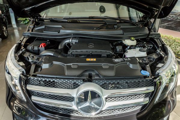 Mercedes-VClass-250-8