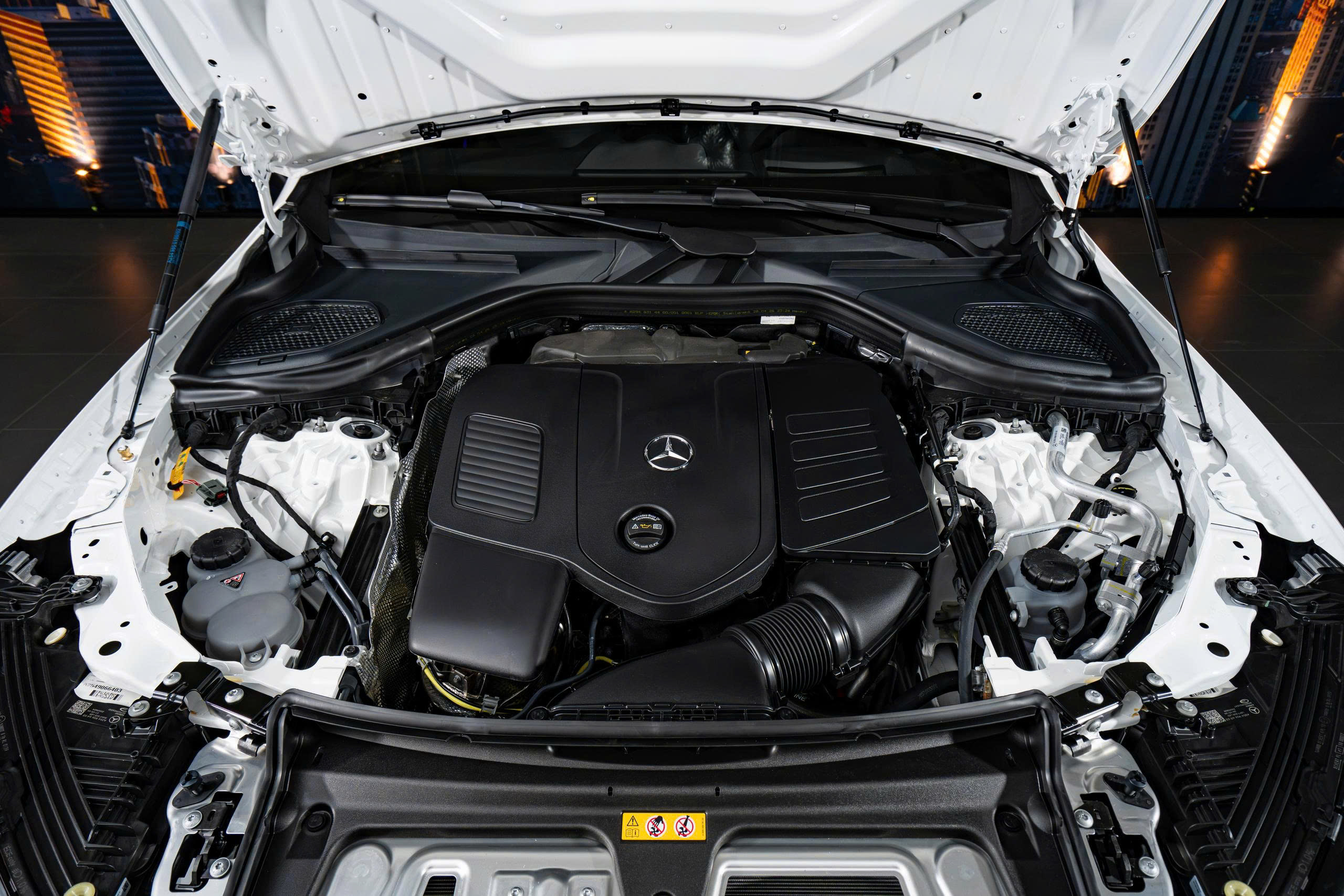 Mercedes-Benz GLC 350e 4MATIC 2026 - Ảnh 10